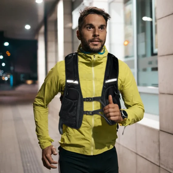 Reflective Tactical Vest with Phone Pocket | PricZone