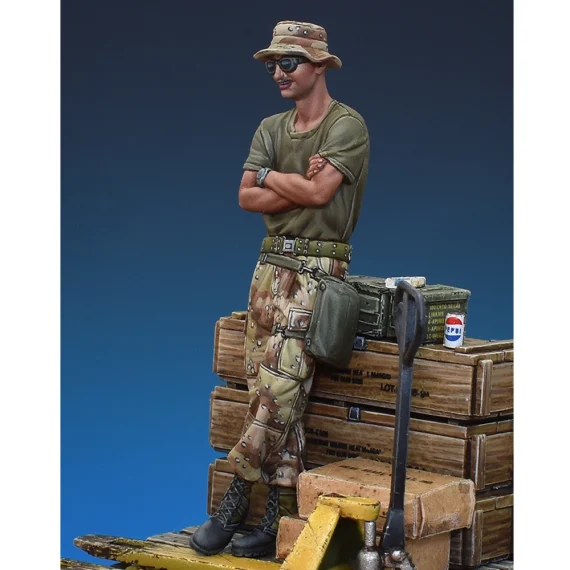 135 US Army Gulf War Driver Unpainted Resin Figure Kit 3 | PricZone