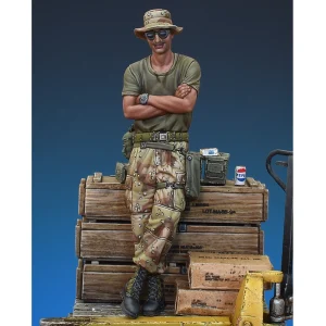 1/35 US Army Gulf War Driver – Unpainted Resin Figure Kit product image