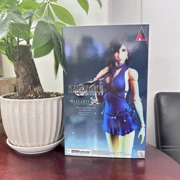 Final Fantasy VII Tifa Lockhart Purple Dress Figure 2