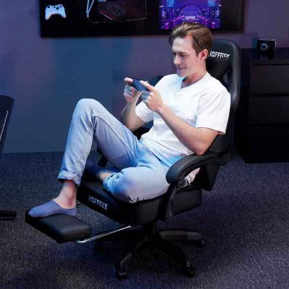 Ergonomic Gaming Chair with Footrest and Speakers 3 | PricZone