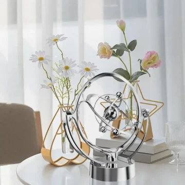 Perpetual Motion Earth Desk Toy 1