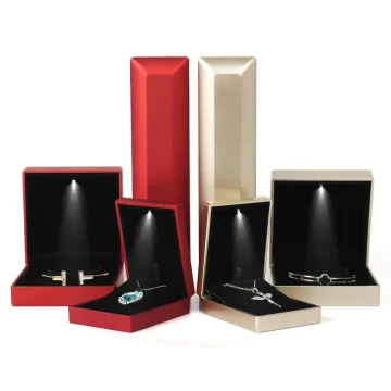 LED Illuminated Gift Box for Ring Necklace 1