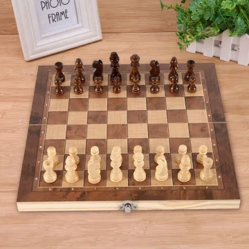 Magnetic Wooden Folding Chess Set 24cm 2
