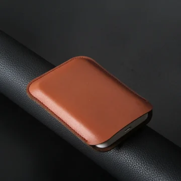 iPhone 13 MagSafe Leather Power Bank Pouch 2
