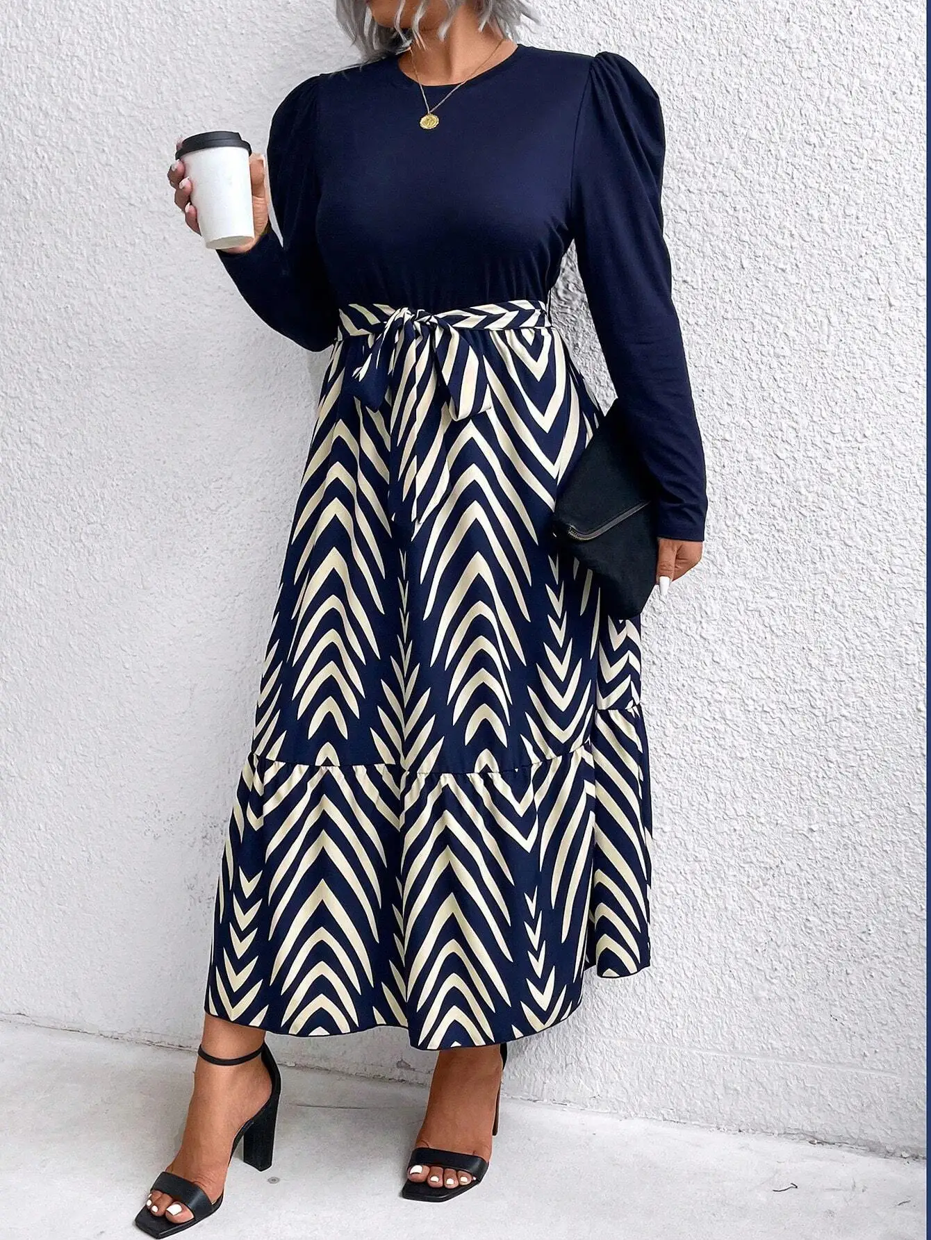 Plus Size Round Neck Long Sleeve Chevron Print Midi Dress 1 | PricZone Plus Size Round Neck Long Sleeve Chevron Print Midi Dress 1 | PricZone
