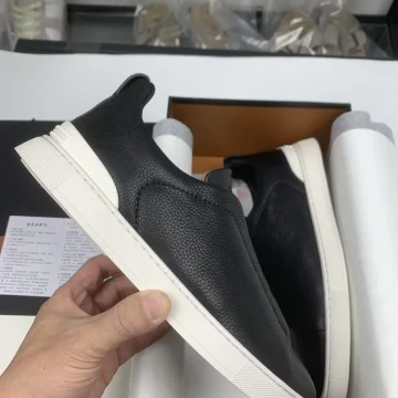 Luxury Style Genuine Leather Lightweight Sneakers 1 | PricZone